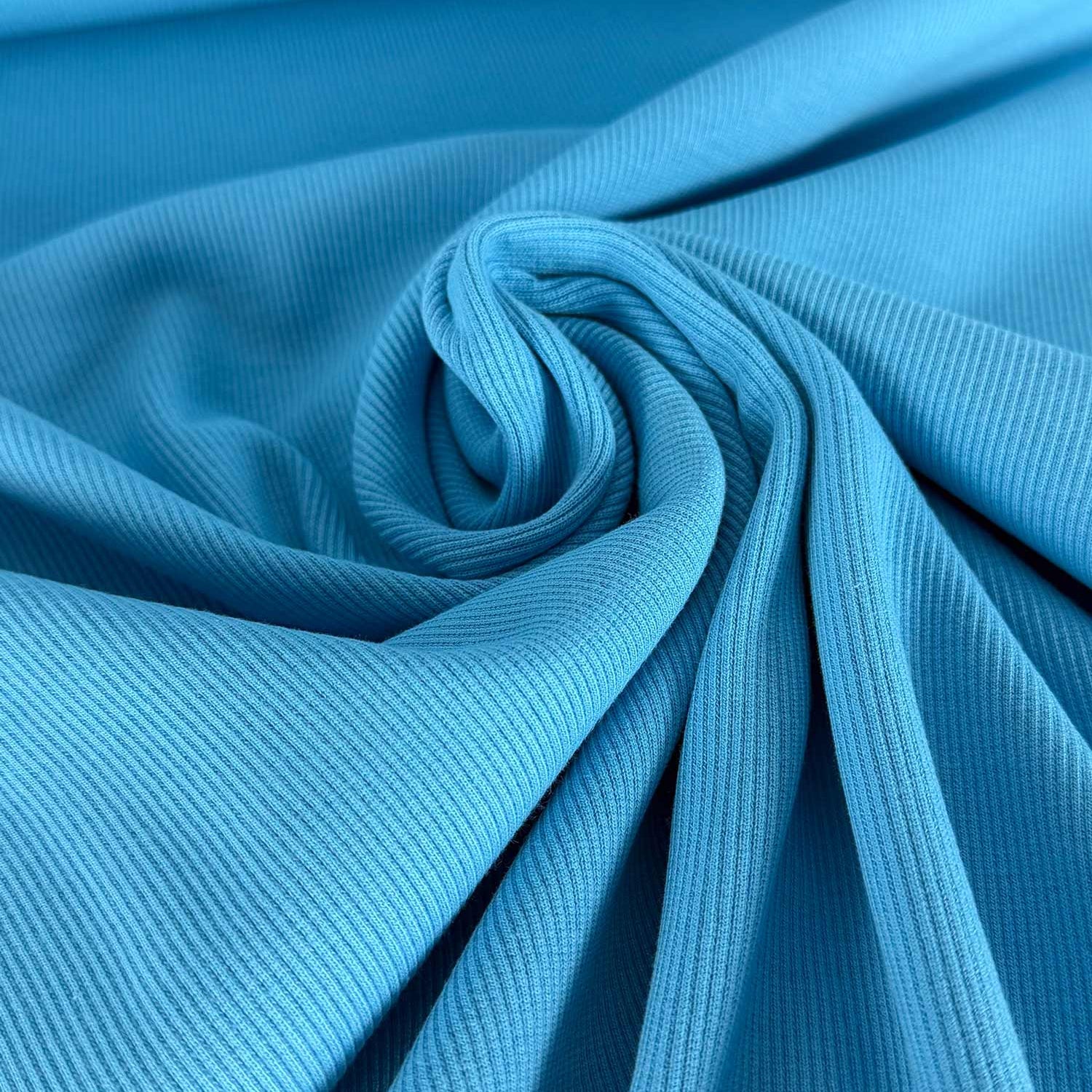 Voltage Blue – Turquoiseblauwe stof