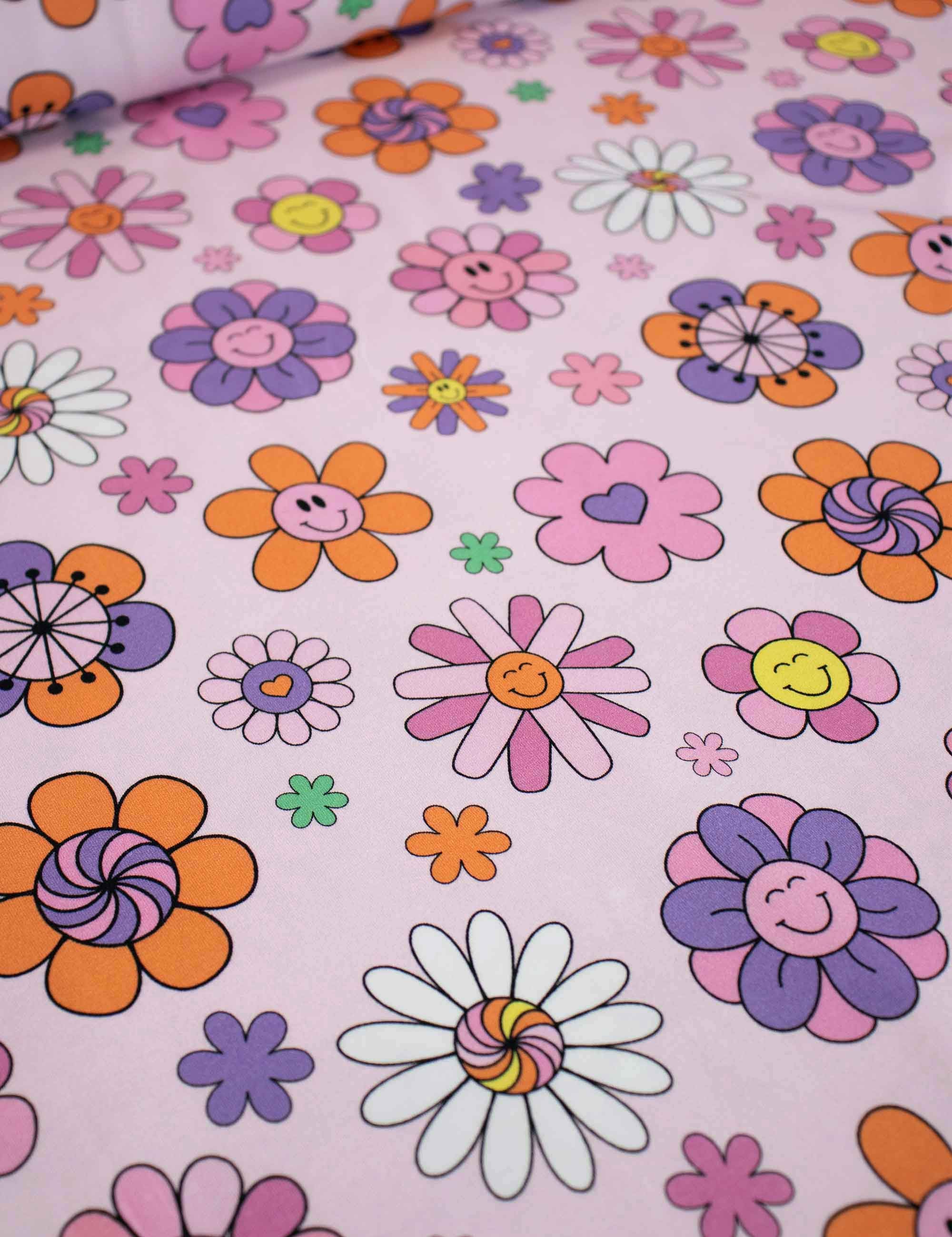 Flower-Power-1-tricot-rebel-studio-stoffen.jpg