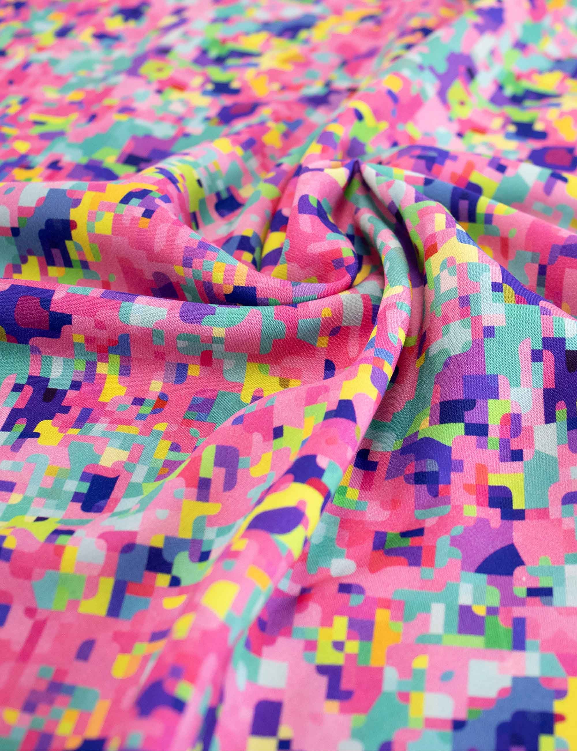Pixel-Pop-1-Viscose-Rebel-Studio-stoffen.jpg