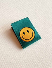 Smiley Green | Gewebtes Nählabel