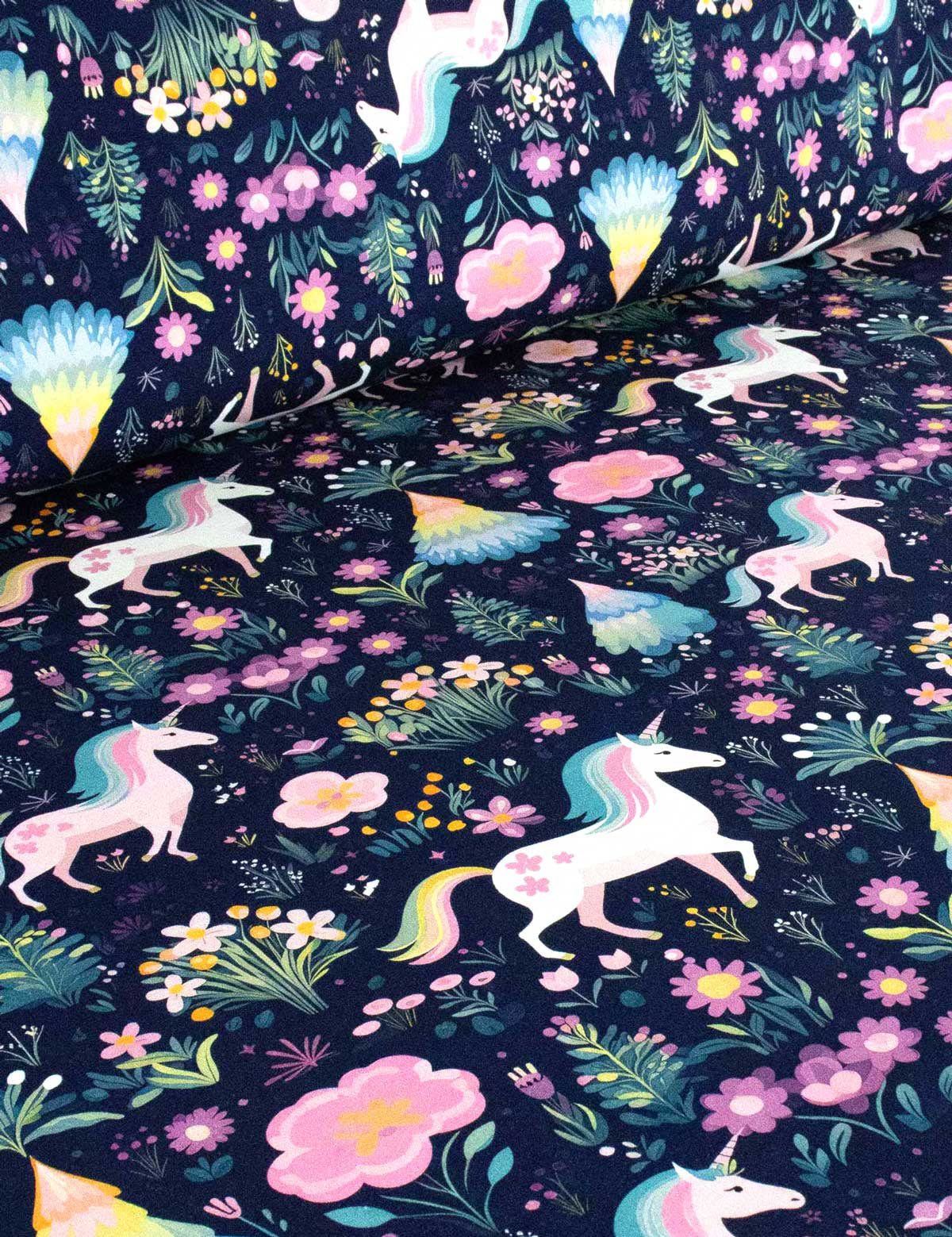 Unicorn-Twilight-overzicht-french-terry-Rebel-Studio-stoffen.jpg