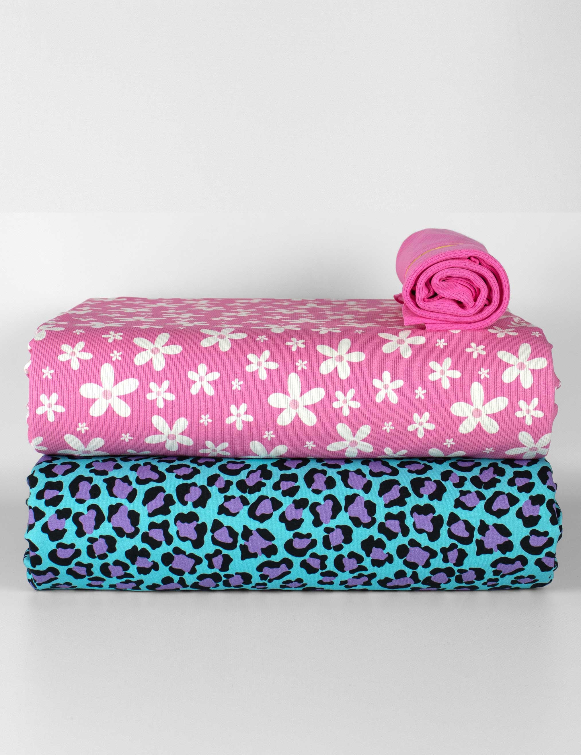 daisy-pop-blue-leopard.jpg