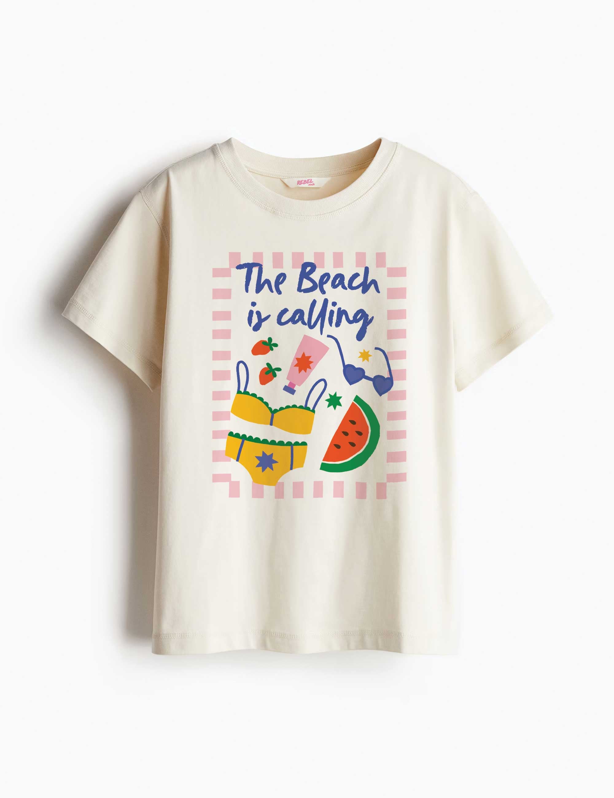 the-beach-is-calling-t-shirt-Rebel-Studio-DTF-strijktransfers_29bf9822-4494-4bf9-89fe-2e2b3af4b57c.jpg